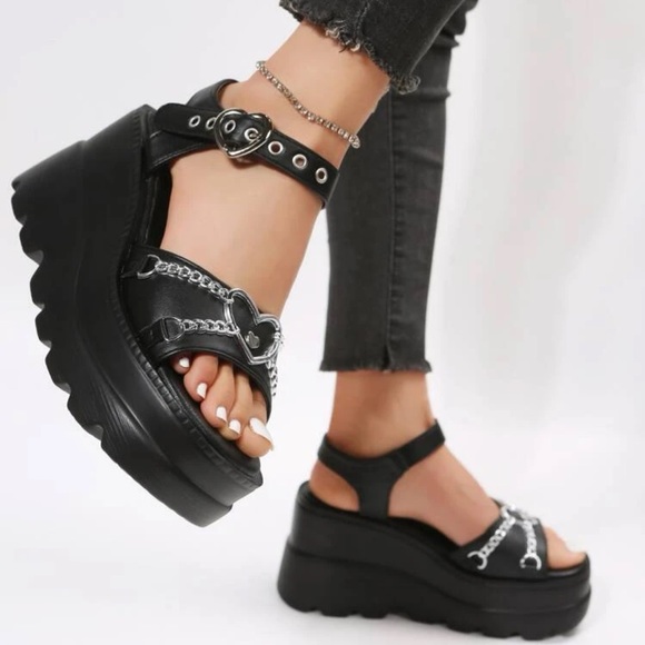 Black Heart & Chain Decor 🔥 Sandals, Punk Open Toe Ankle Strap Wedge - Picture 3 of 5